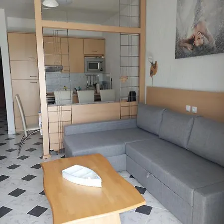 アパート Apartman Icici *