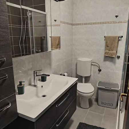 公寓 Apartman Icici Ičići