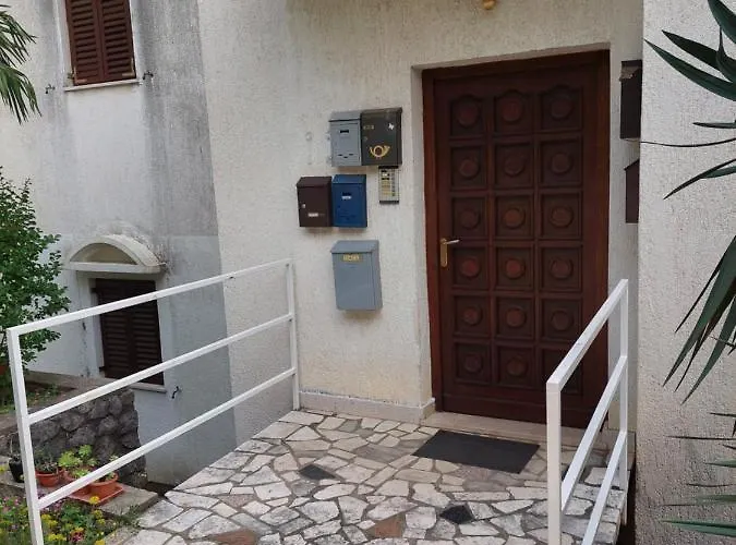 公寓 Apartman Icici Ičići