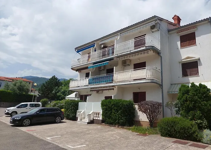 アパート Apartman Icici *
