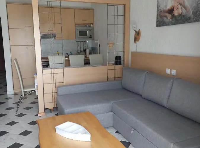 アパート Apartman Icici *